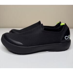 OOFOS OOmg eeZee Recovery Sneaker Womens 9 Black Nylon Canvas Low Pull On Shoe